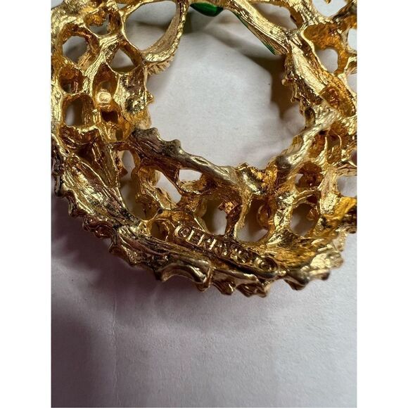 Gerry’s vintage gold tone enamel wreath brooch - Picture 6 of 8